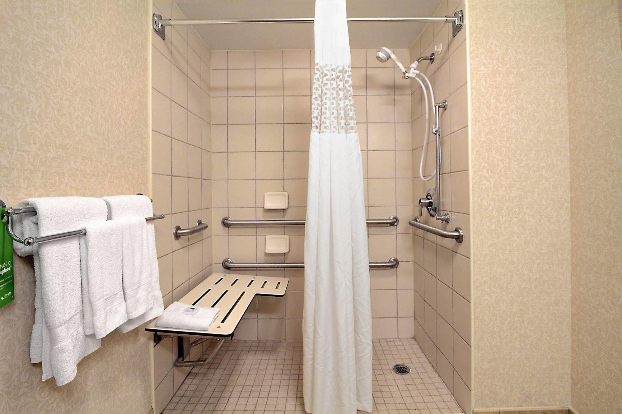 Hampton Inn Raleigh Cary Ngoại thất bức ảnh