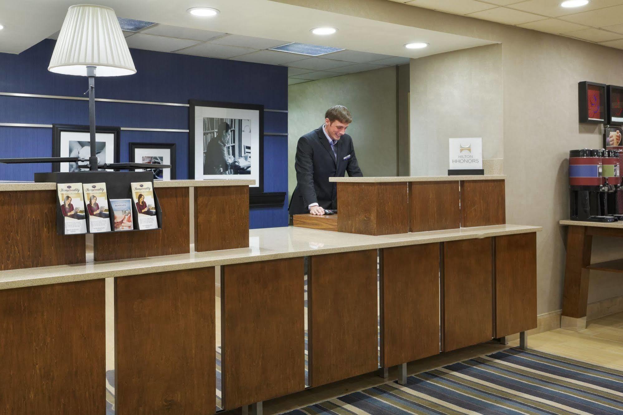 Hampton Inn Raleigh Cary Ngoại thất bức ảnh